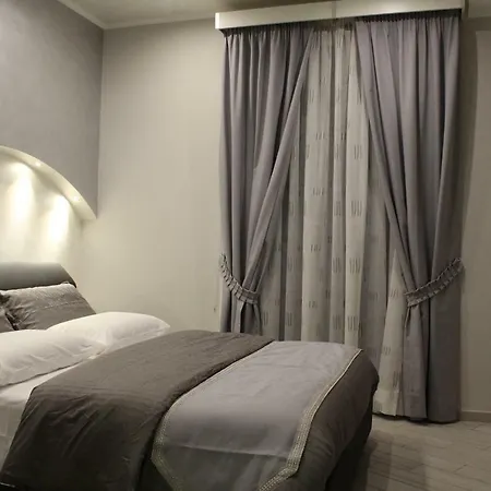 Fiumara 4* Nápoles