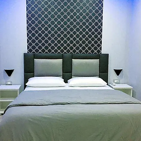 Fiumara 4* Nápoles